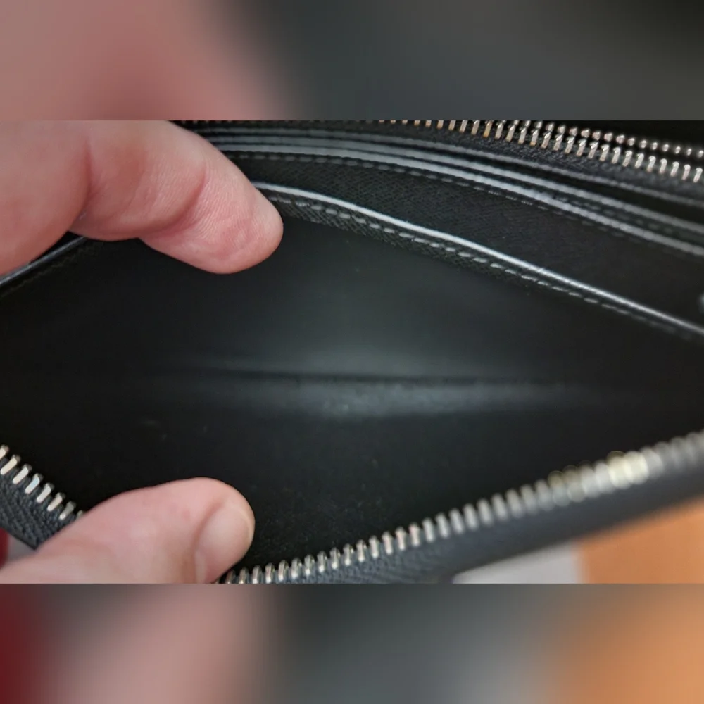 Louis Vuitton Black Epi Zippy Wallet and LV key holder Combo. CA0171
